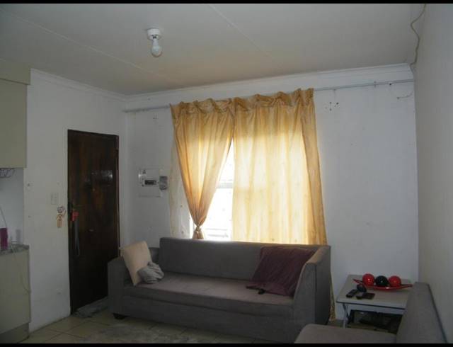 3 BEDROOM HOUSE FOR SALE IN THE ORCHARDS